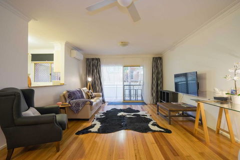 Urban Escape - Strathfield - Accommodation QLD 0