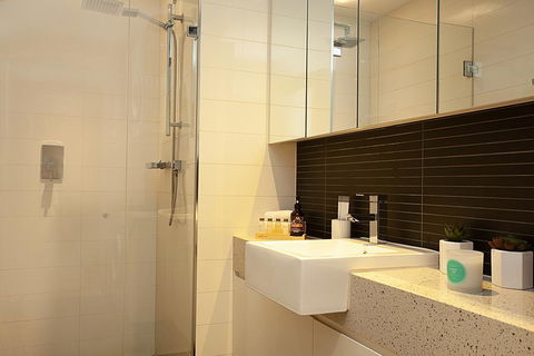 Urban Rest - Riley St - Accommodation QLD 2