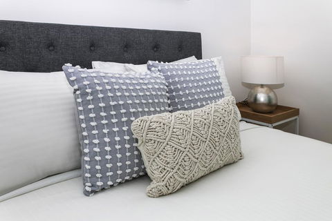 Urban Rest - Waterloo St - Accommodation QLD 1