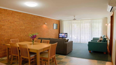 Vacation Village - Accommodation QLD 0