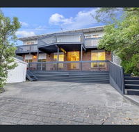 Valentine Sandcastles - Accommodation QLD