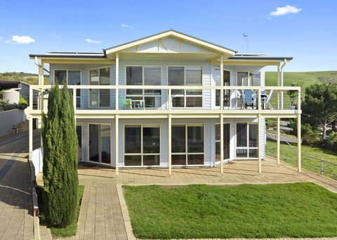 VALLEY VIEWS - 10 Valley Heights Drive - Accommodation QLD 2