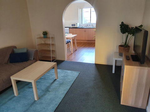 Value 2 Bed Villa Close To QEH + Airport + City + Beach - Accommodation QLD 2