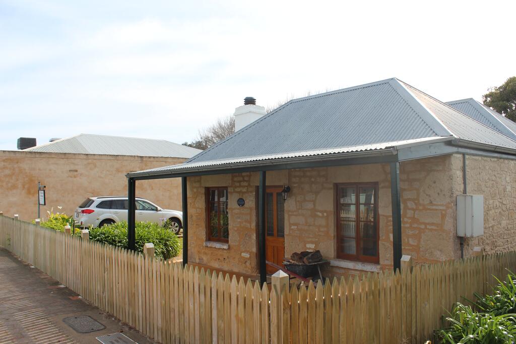  Accommodation QLD