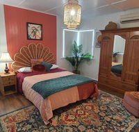 Victoria House - Accommodation QLD