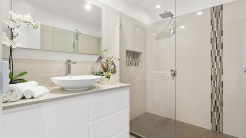 VIEWS AT MCCRAE..... - Accommodation QLD 0