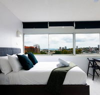 Views To Die For// Studio Rushcutters Bay // Free Parking - Accommodation QLD