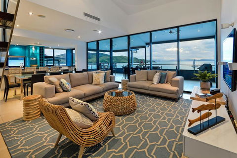 Villa 12 The Edge On Hamilton Island - Accommodation QLD 1