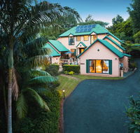 Villa Della Rosa Bed  Breakfast - Accommodation QLD