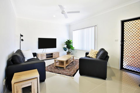 Villa Mare @ Culburra - 4 Mins To Beach - Accommodation QLD 0