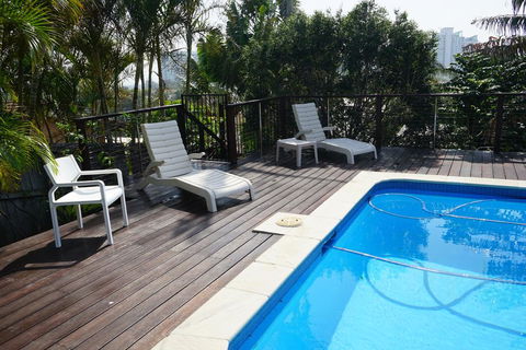 Villa With Views & Pool - Accommodation QLD 1