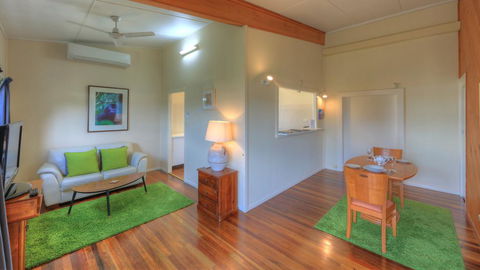 Village Stays Coldstream Gallery Apartment - Accommodation QLD 0