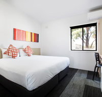 Villawood Hotel - Accommodation QLD