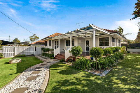 Viola House - Accommodation QLD 0