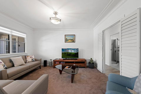 Viola House - Accommodation QLD 3