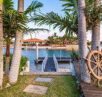 Vista del Mare - 81 Witonga Drive Yamba Family home on water. - Accommodation QLD