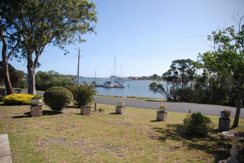 Vista-Del-Lago - Accommodation QLD 0