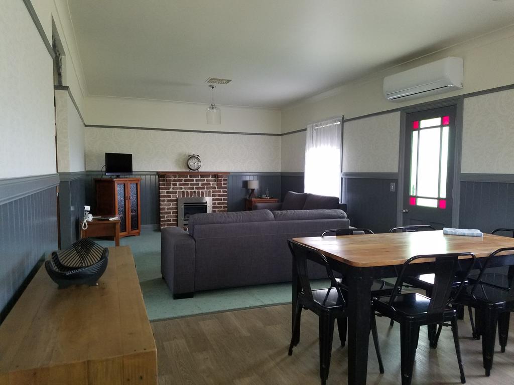 Springvale NSW Accommodation QLD