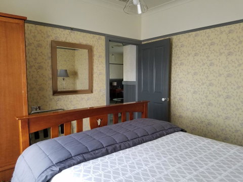 Wagga Wagga Country Cottages - Accommodation QLD 1
