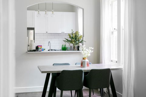 Walk Everywhere In The City From A Historic Home - Accommodation QLD 2