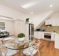 Walk to the city Fish Market Darling Harbour - Accommodation QLD