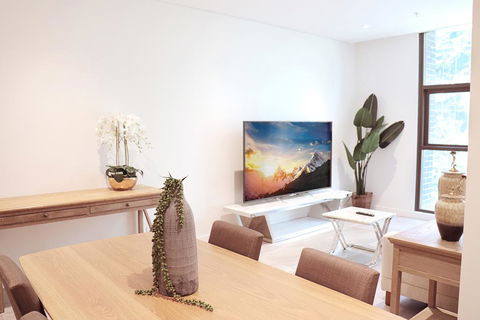 Walking To Darling Harbour, Townhall, QVB,ICC. - Accommodation QLD 0