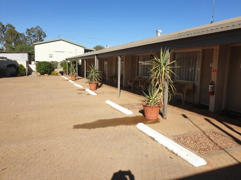 Warrego Motel - Accommodation QLD 1