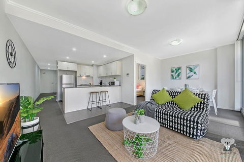 WARRICK FRAM 3 BEDS APT FREE PARKING WALK TO WESTFIELD CLOSE TO HOSPITAL NWF003 - Accommodation QLD 0