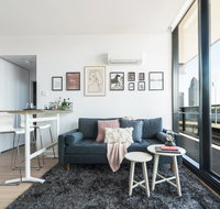 Waterfront apt on Mel Collins Street3 - Accommodation QLD