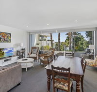Waterfront resort living with space for the family - Accommodation QLD