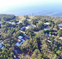 Waterfront Retreat At Wattle Point - Accommodation QLD