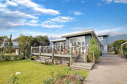Waterfront Sanctuary - Raymond Island Getaway - Accommodation QLD 2