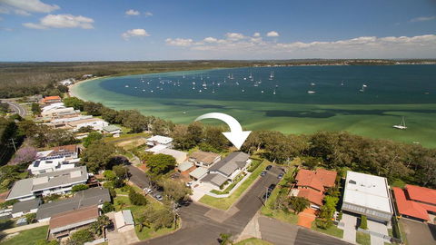 Waterfront Serenity - Luxury Home With Grand Views - Accommodation QLD 0