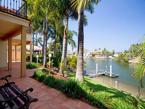 Waterfront Sorrento - Accommodation QLD 0