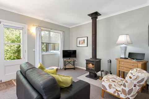 Amelina Cottages - Accommodation QLD 38