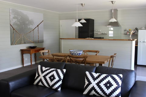 Amelina Cottages - Accommodation QLD 20