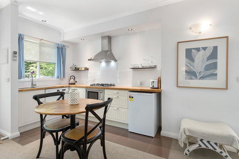 Amelina Cottages - Accommodation QLD 14