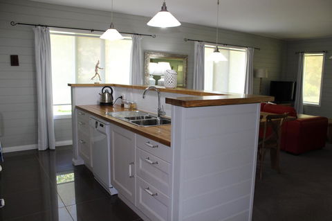 Amelina Cottages - Accommodation QLD 31