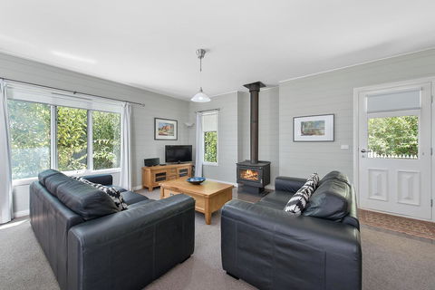 Amelina Cottages - Accommodation QLD 1