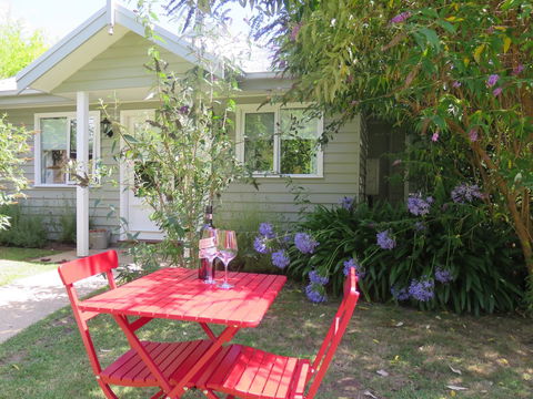 Amelina Cottages - Accommodation QLD 3