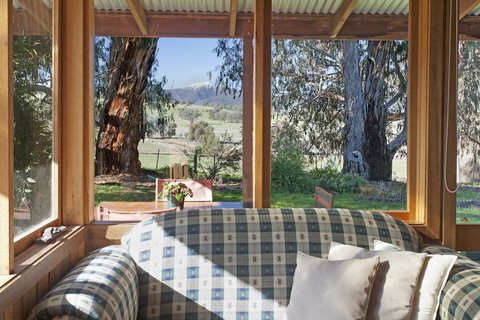 Bluegum Ridge Cottages - Accommodation QLD 19
