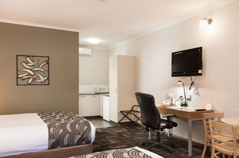 Blazing Stump Motel & Suites - Accommodation QLD 9