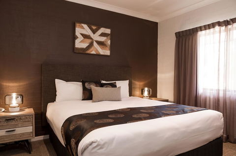 Blazing Stump Motel & Suites - Accommodation QLD 11