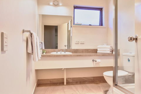Blazing Stump Motel & Suites - Accommodation QLD 5