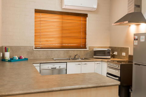 Blazing Stump Motel & Suites - Accommodation QLD 30