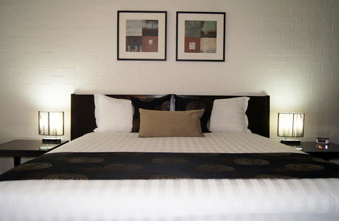 Blazing Stump Motel & Suites - Accommodation QLD 10