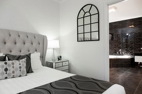 Blazing Stump Motel & Suites - Accommodation QLD 25