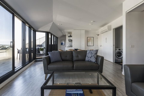Flinders Luxury Penthouse - Accommodation QLD 2