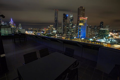 Flinders Luxury Penthouse - Accommodation QLD 19