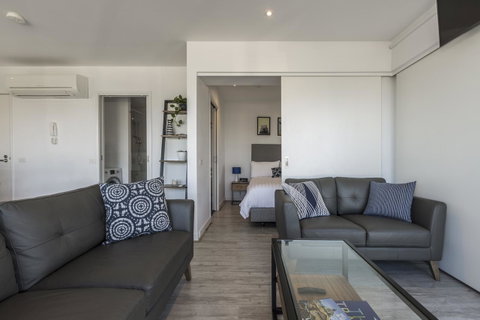 Flinders Luxury Penthouse - Accommodation QLD 5